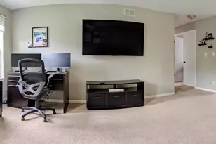 522 Lancaster Dr, Pingree Grove, IL 60140 - Photo 10