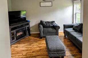 522 Lancaster Dr, Pingree Grove, IL 60140 - Photo 8