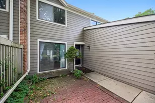 105 W Dover Dr, Mount Prospect, IL 60056 - Photo 40