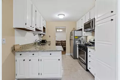 580 Cumberland Trail #B6, Roselle, IL 60172 - Photo 12