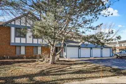 580 Cumberland Trail #B6, Roselle, IL 60172 - Photo 4