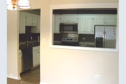 125 Acacia Circle #112, Indian Head Park, IL 60525 - Photo 2