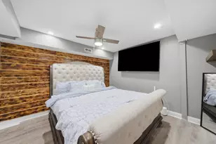 231 E 59th St, Chicago, IL 60637 - Photo 24