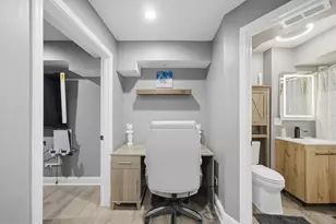 231 E 59th St, Chicago, IL 60637 - Photo 26