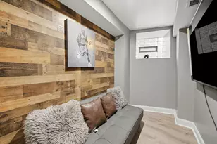 231 E 59th St, Chicago, IL 60637 - Photo 16