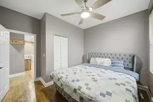 231 E 59th St, Chicago, IL 60637 - Photo 14
