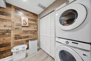 231 E 59th St, Chicago, IL 60637 - Photo 20