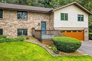 548 Baintree Rd, Davis, IL 61019 - Photo 2