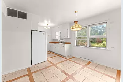 424 Village Road, Willowbrook, IL 60527 - Photo 8