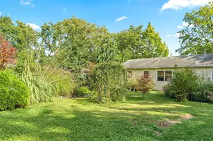 424 Village Rd, Willowbrook, IL 60527 - Photo 18