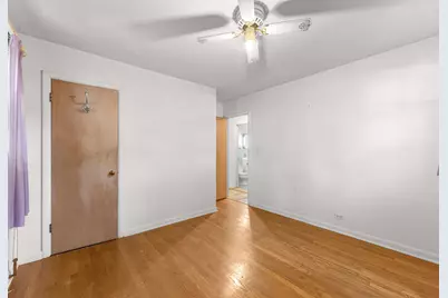 424 Village Road, Willowbrook, IL 60527 - Photo 10
