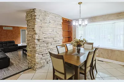 1431 Maple Lane, Elgin, IL 60123 - Photo 14