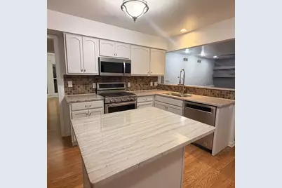 1127 Yorkshire Drive N, Sycamore, IL 60178 - Photo 12