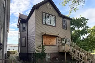 529 W Englewood Ave, Chicago, IL 60621 - Photo 2