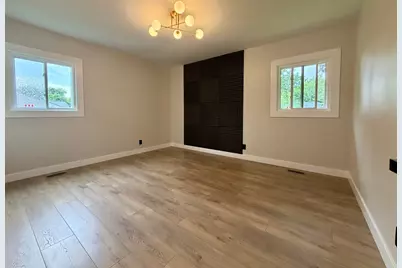 807 Hayward Avenue, Streamwood, IL 60107 - Photo 10