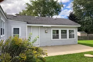 36608 N Lawrence Dr, Lake Villa, IL 60046 - Photo 2