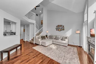 307 N Charles Avenue, Naperville, IL 60540 - Photo 4