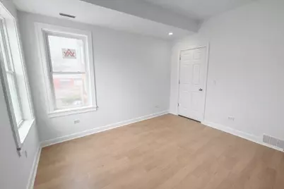 3340 W Evergreen Avenue #2R, Chicago, IL 60651 - Photo 6