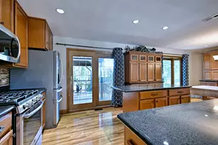 4155 Hudson Dr, Hoffman Estates, IL 60192 - Photo 10