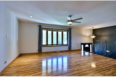 4155 Hudson Drive, Hoffman Estates, IL 60192 - Photo 20