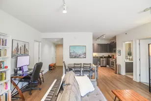910 W Huron St, Chicago, IL 60642 - Photo 8