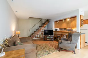 1585 Cove Dr, Prospect Heights, IL 60070 - Photo 2