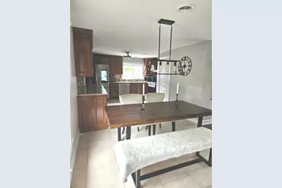 111 Westover Lane, Schaumburg, IL 60193 - Photo 2