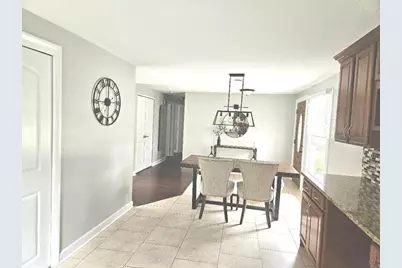 111 Westover Lane, Schaumburg, IL 60193 - Photo 6