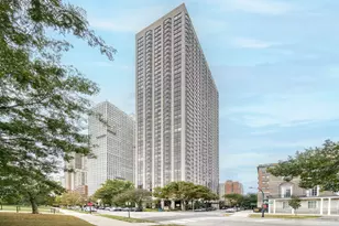 2650 N Lakeview Ave, Chicago, IL 60614 - Photo 1