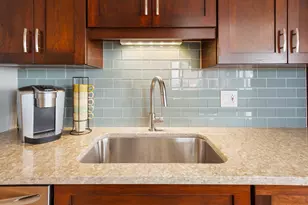 2650 N Lakeview Ave, Chicago, IL 60614 - Photo 10