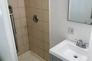 5712 W Higgins Ave, Chicago, IL 60630 - Photo 8
