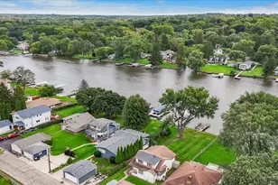 2409 Grove Ln, Cary, IL 60013 - Photo 56