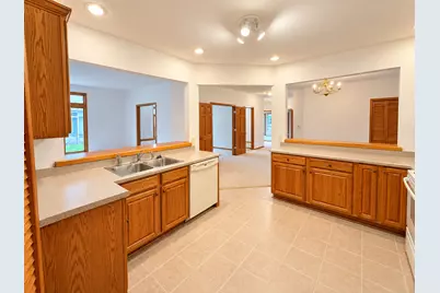 313 Bryant Circle Drive #313, Princeton, IL 61356 - Photo 8