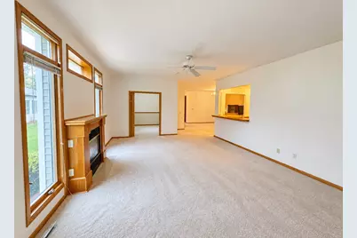 313 Bryant Circle Drive #313, Princeton, IL 61356 - Photo 4