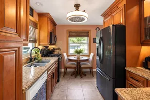 218 N Marion Ave, Bartlett, IL 60103 - Photo 8