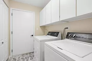 933 Wedgewood Dr, Crystal Lake, IL 60014 - Photo 20