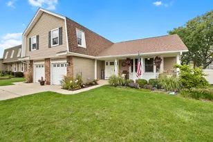 482 Franklin Ln, Elk Grove Village, IL 60007 - Photo 1