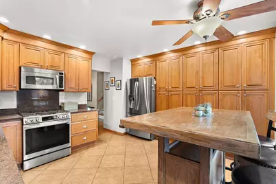 482 Franklin Lane, Elk Grove Village, IL 60007 - Photo 2