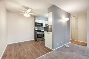 1375 Rebecca Dr, Hoffman Estates, IL 60169 - Photo 6