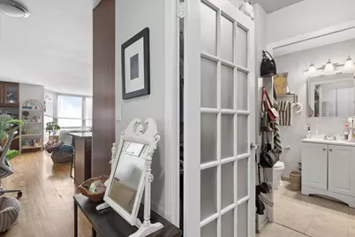 21 W Goethe Street #8H, Chicago, IL 60610 - Photo 2