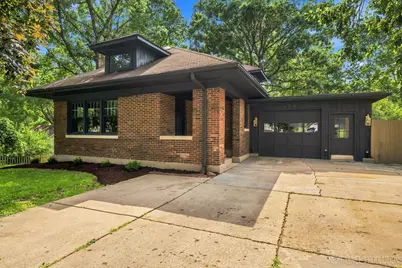 609 S 5th Avenue, Saint Charles, IL 60174 - Photo 2