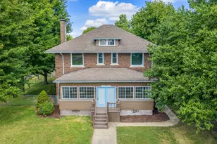 201 E North St, Ridge Farm, IL 61870 - Photo 2