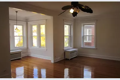 2107 E 72nd Place, Chicago, IL 60649 - Photo 4
