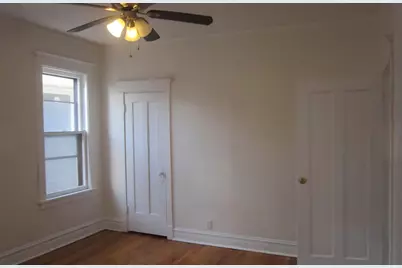 2107 E 72nd Place, Chicago, IL 60649 - Photo 10