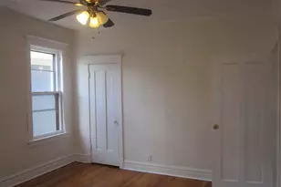2107 E 72nd Pl, Chicago, IL 60649 - Photo 10
