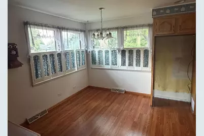 15239 Hamlin Avenue, Midlothian, IL 60445 - Photo 6