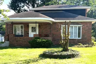 411 Suwanee St, Park Forest, IL 60466 - Photo 2
