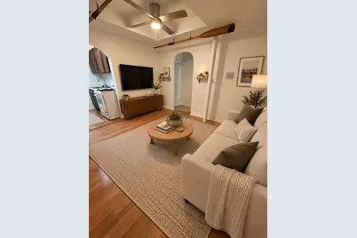 6225 N Francisco Avenue #G, Chicago, IL 60659 - Photo 2