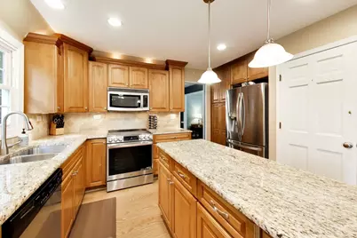 816 Canyon Run Road, Naperville, IL 60565 - Photo 8