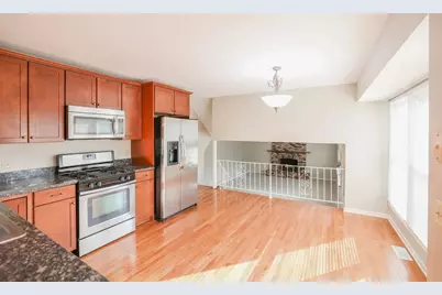 1329 Stonegate Road, Naperville, IL 60540 - Photo 4